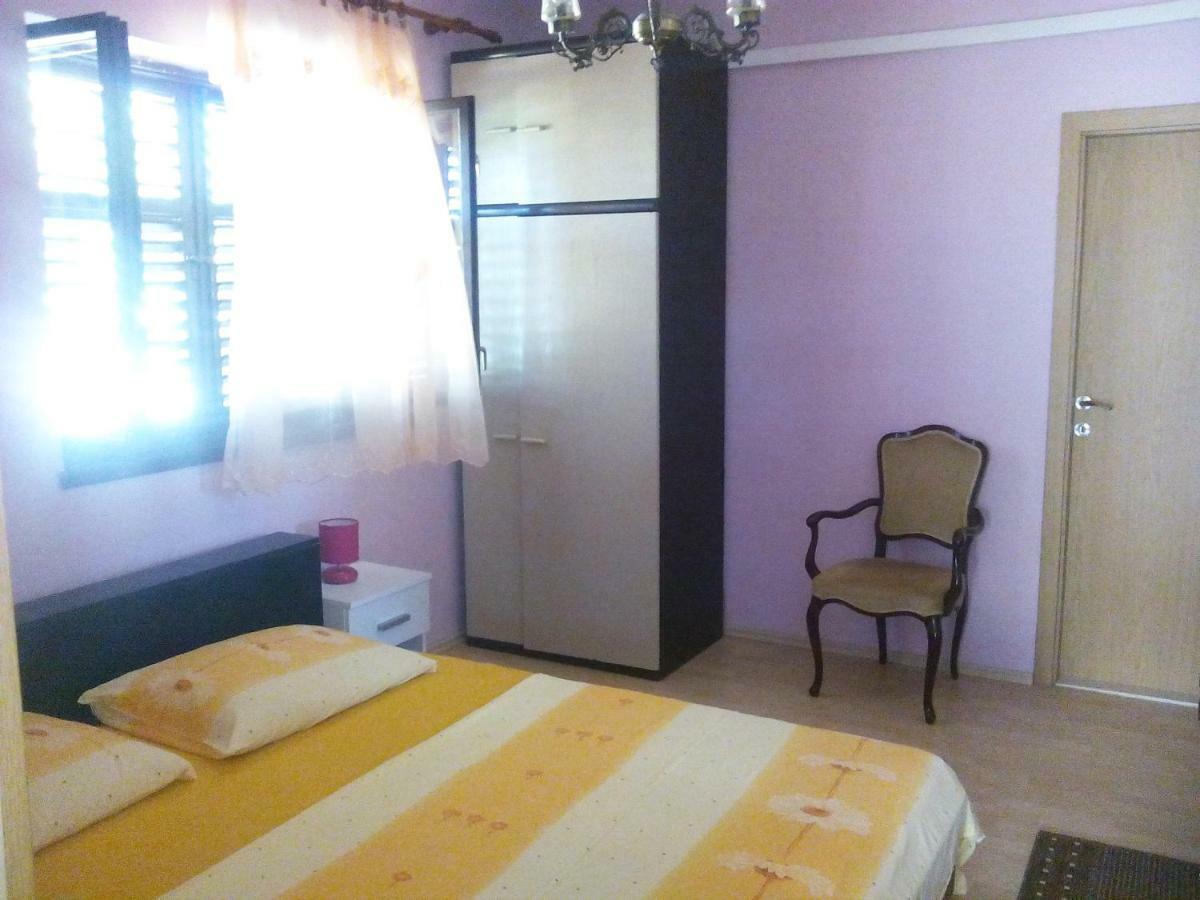 Apartments Petko Rogoznica  Bagian luar foto